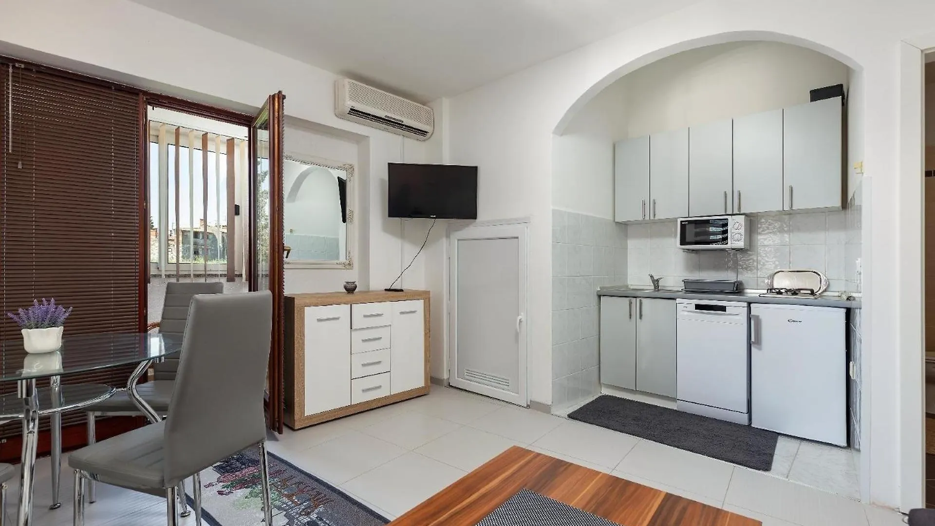 Ferienwohnung Fuer 2 Personen Ca 20 Qm In Pula, Istrien Istrische Riviera Croatia