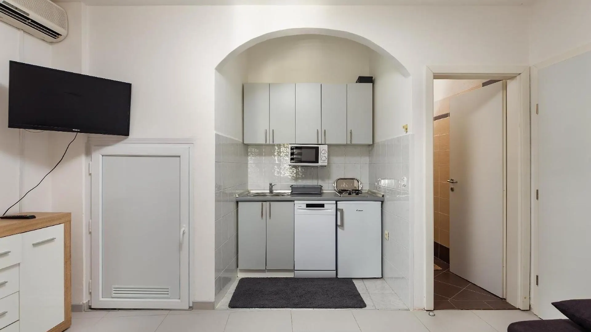 Apartment Ferienwohnung Fuer 2 Personen Ca 20 Qm In Pula, Istrien Istrische Riviera