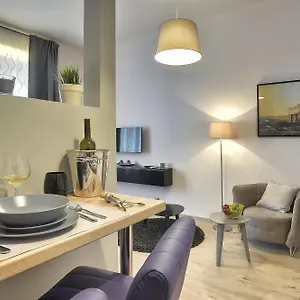 D&a Center With Free Parking Apartment